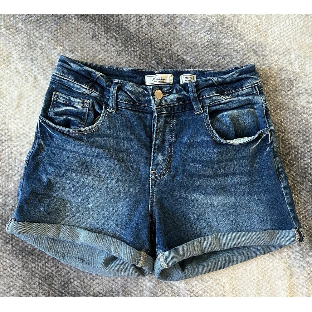 KanCan Signature Kurvy Mid-Rise Stretch Cuffed Dark Wash Short Size 28 | 6